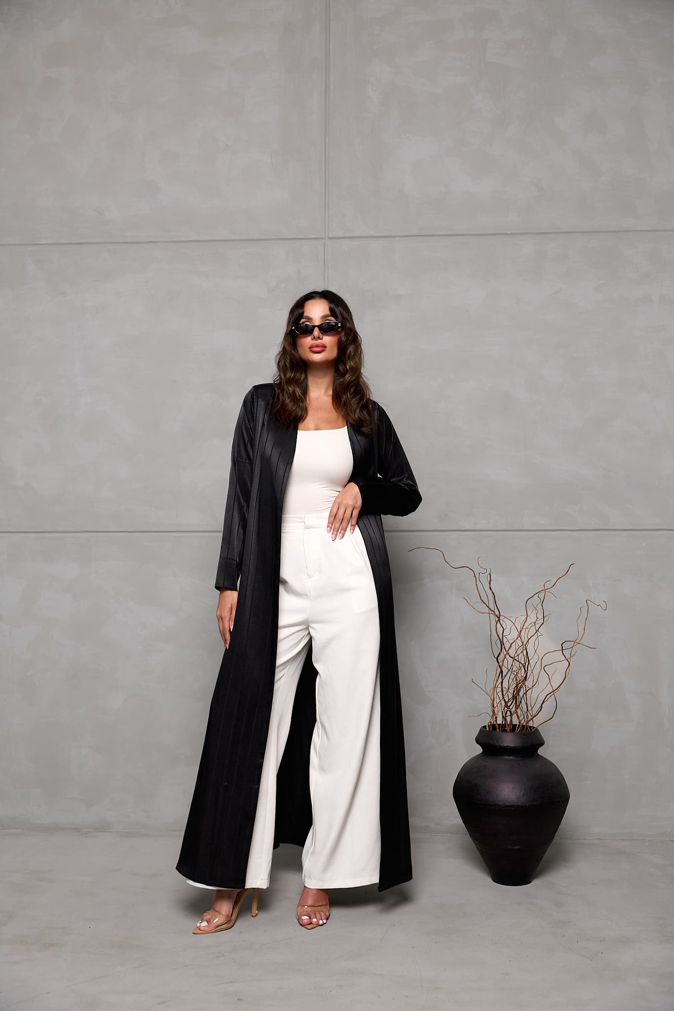 Black Lined abaya